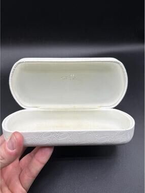 Oakley Women’s White Leather Case